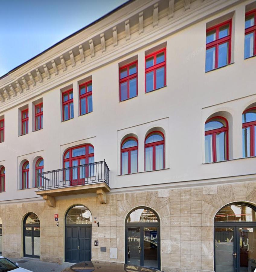 Turnkey I Main Bus Station Apartments Prague Exterior photo